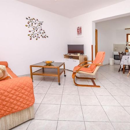 Apartments Viktor Rogoznica  Εξωτερικό φωτογραφία