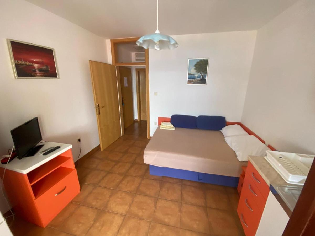 Apartments Viktor Rogoznica  Εξωτερικό φωτογραφία