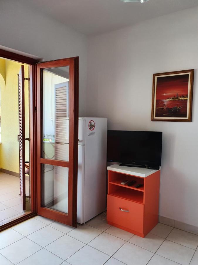 Apartments Viktor Rogoznica  Εξωτερικό φωτογραφία